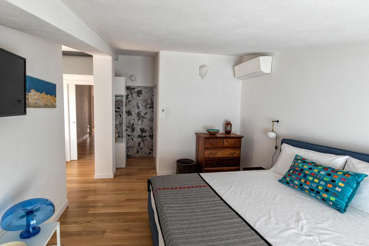 Bisu Isola Di Sant'Antioco Bed & Breakfast Bagian luar foto